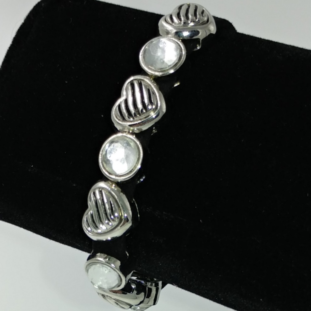 NWT Heart Slide Bead Bracelet